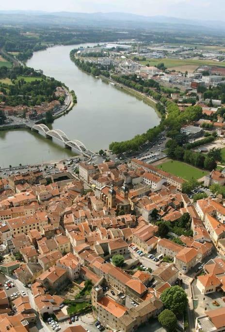 Charmant Appartement Au Coeur De Neuville - Lyon A 20Mn Eksteriør billede