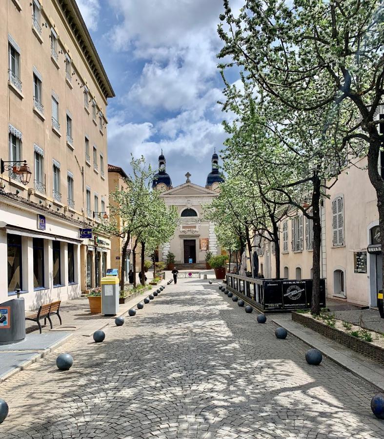 Charmant Appartement Au Coeur De Neuville - Lyon A 20Mn Eksteriør billede